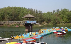 Fay's Lake paddle boat station
